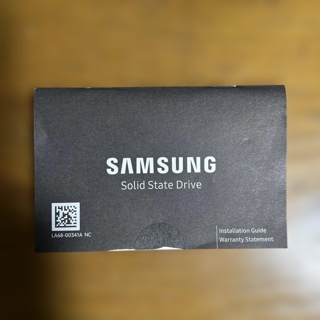 【SAMSUNG】 860 EVO 500GB 内蔵型SSD ケーブル付