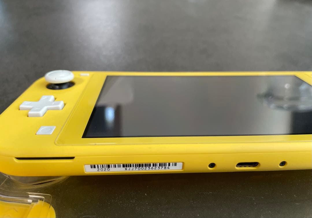 Nintendo Switch Lite イエロー 本体 + ケース＋フィルム付