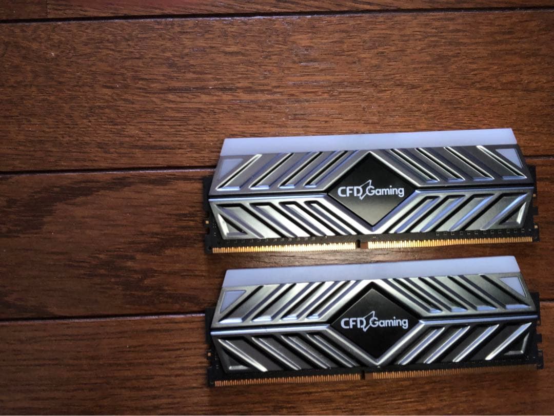 CFD Gaming DDR4 4133 メモリ 8gb×2枚(16gb)