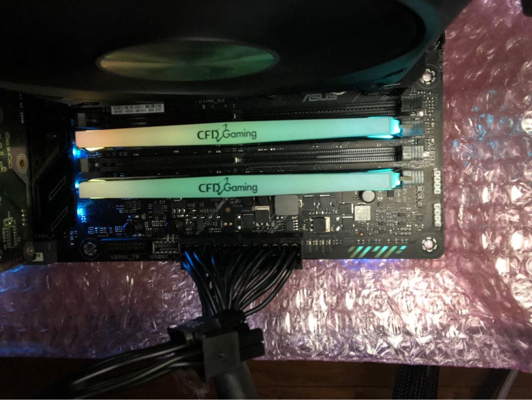 CFD Gaming DDR4 4133 メモリ 8gb×2枚(16gb)