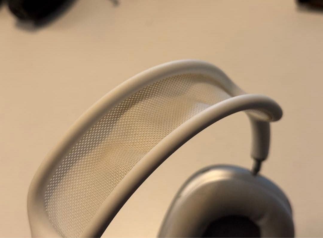 Apple airpods Max Lightningモデル