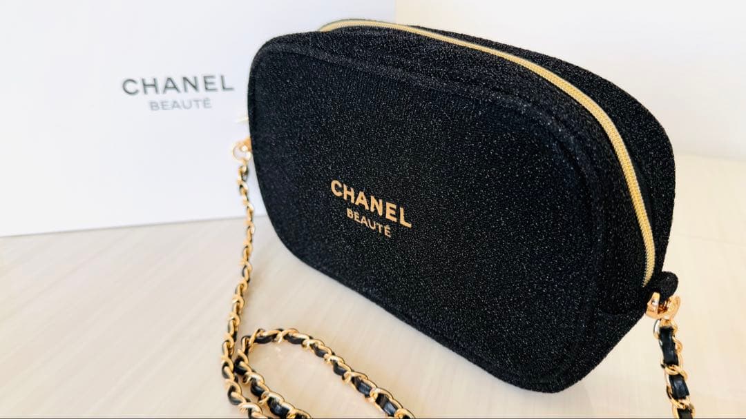CHANEL 黒ノベルティコフレポーチ☆新品ラメ入りショルダーストラップ付