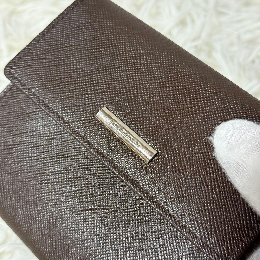 未使用✨BURBERRY バーバリー　レザー　二つ折り財布　ブラウン