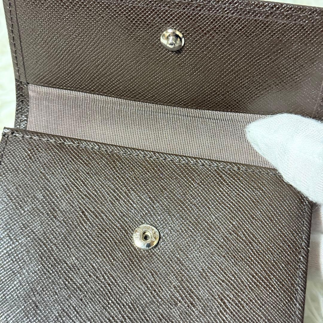 未使用✨BURBERRY バーバリー　レザー　二つ折り財布　ブラウン