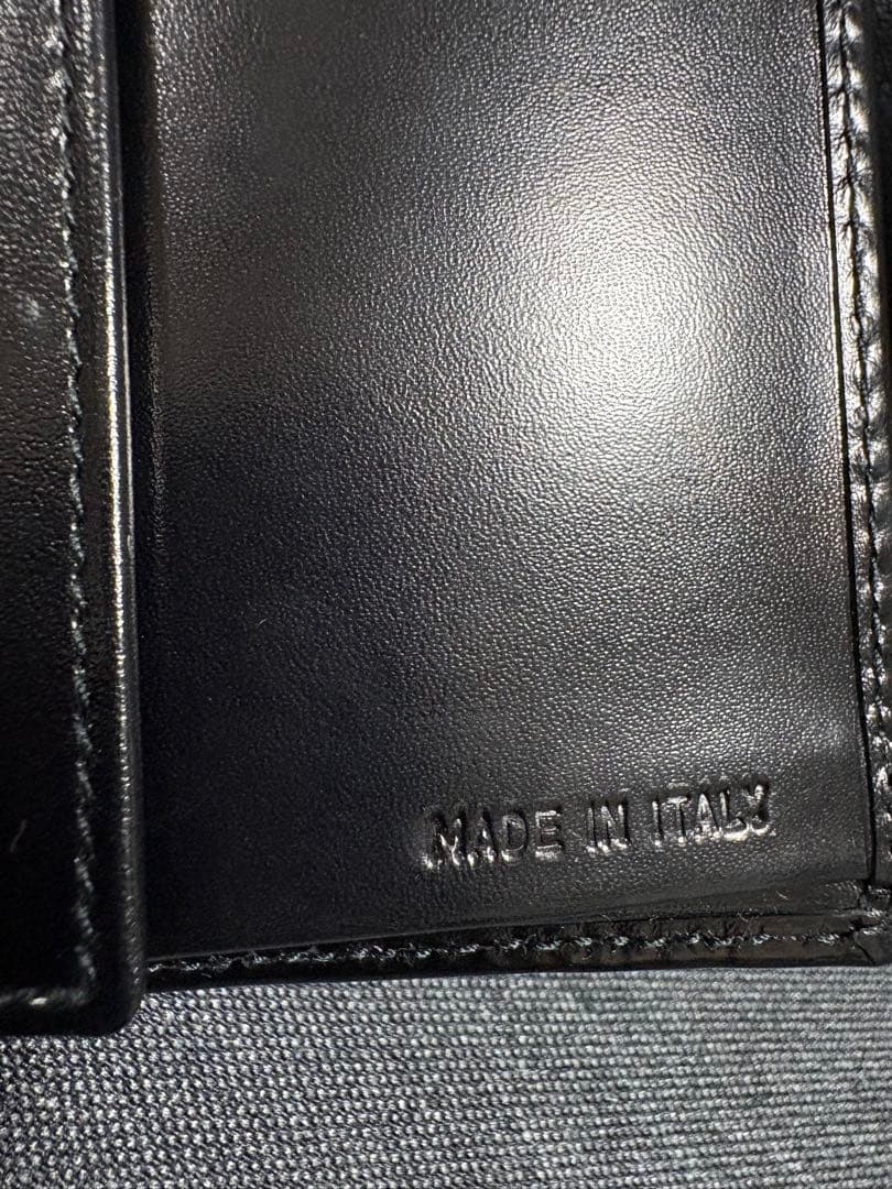 PRADA ブラック 二つ折り財布　新品未使用品