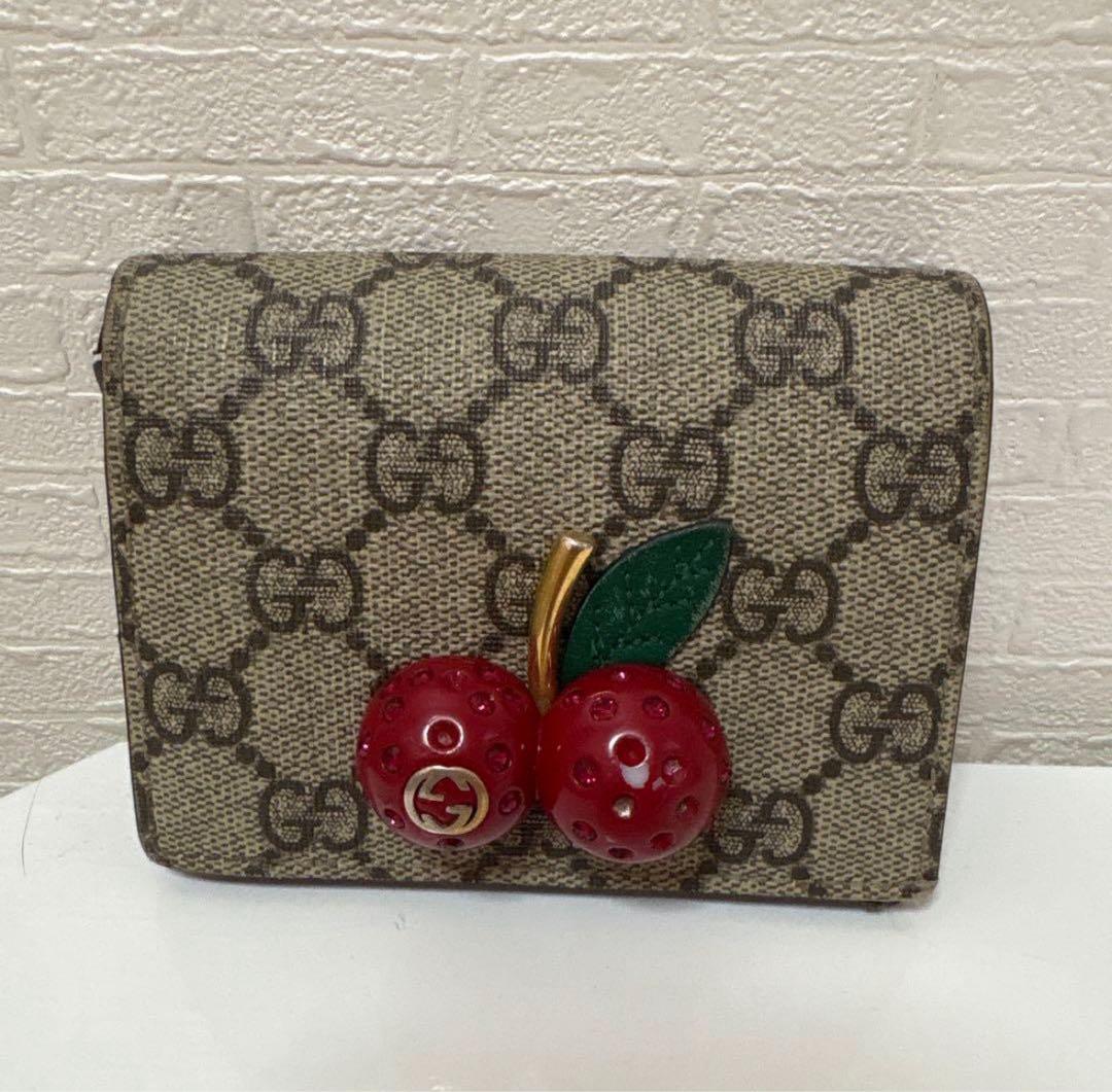 【美品】GUCCI チェリー装飾 二つ折り財布