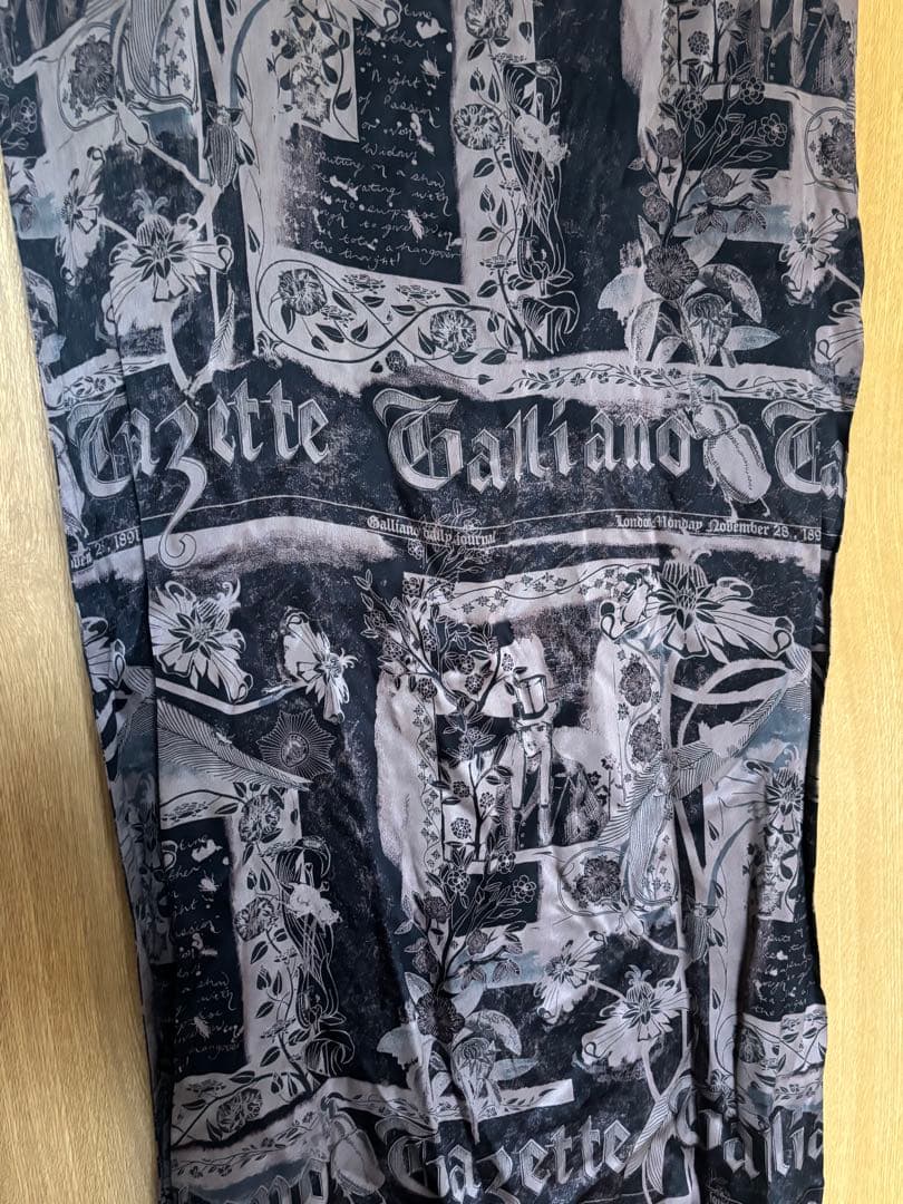 john galliano 　ジョンガリアーノ　シルク　ストール