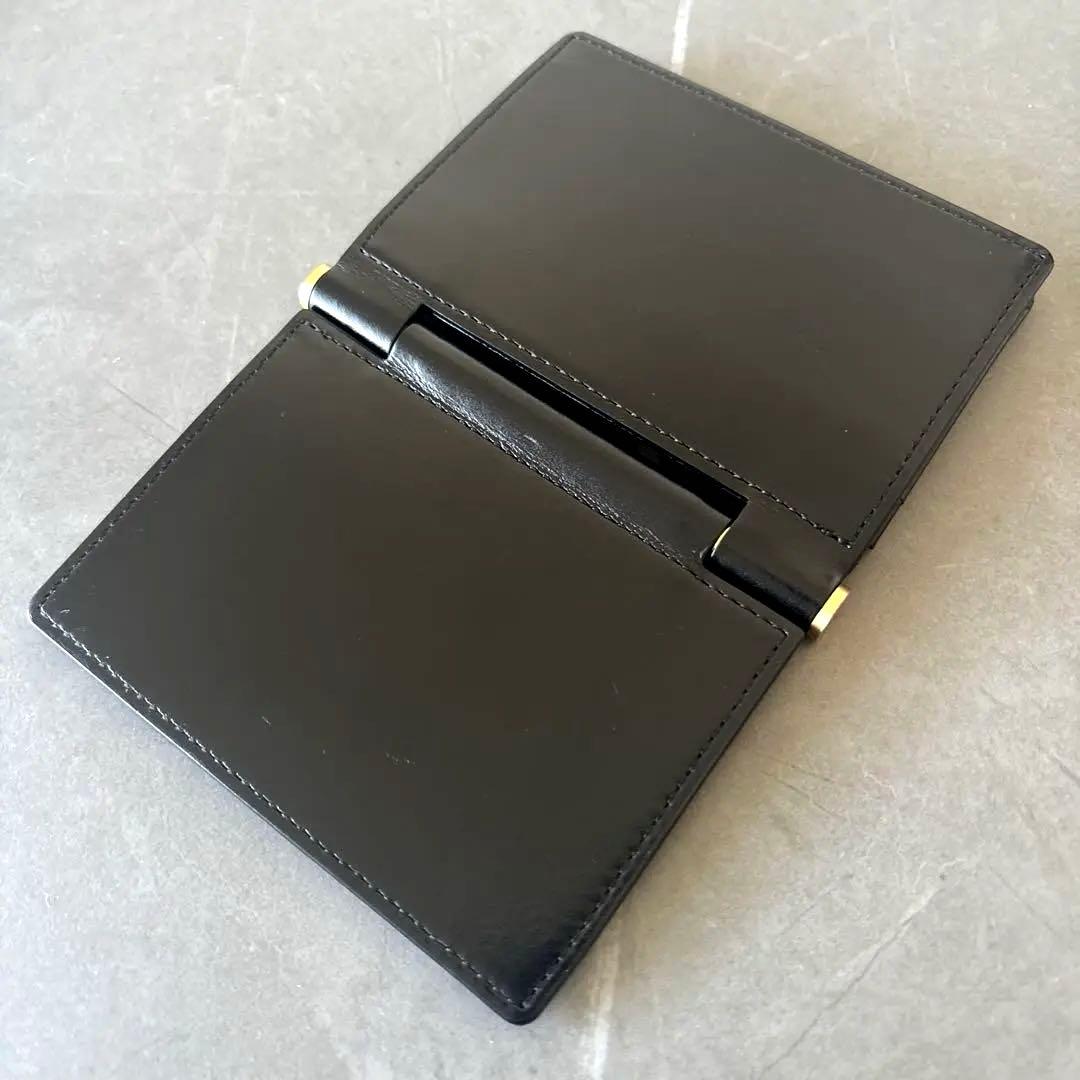 TOUT Y EST トゥティエ　ポメル名刺入れ　ブラック　カードケース　革　黒
