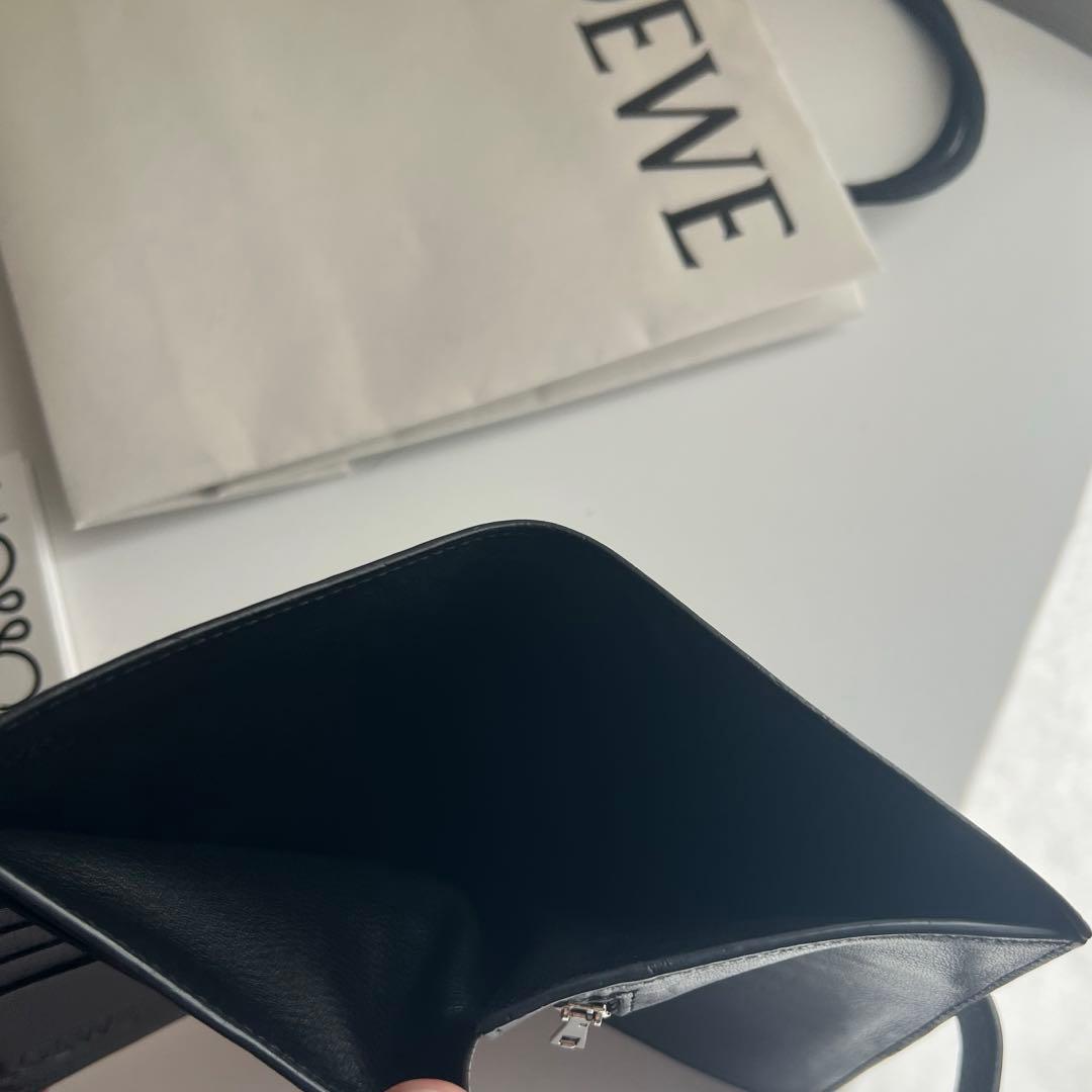 206 極上美品 LOEWE ロエベ 2つ折り財布
