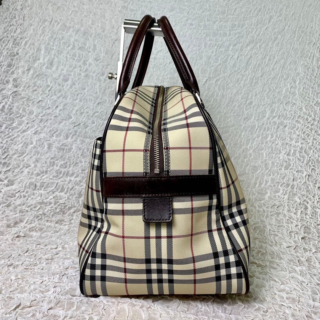 【極美品】BURBERRY ノバチェック　ボストンバッグ　ロゴプレート
