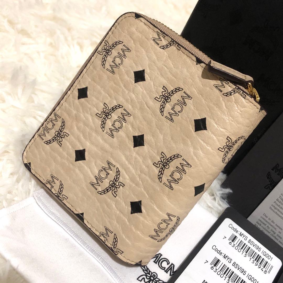 未使用級✨MCM エムシーエム レザー　2つ折り財布