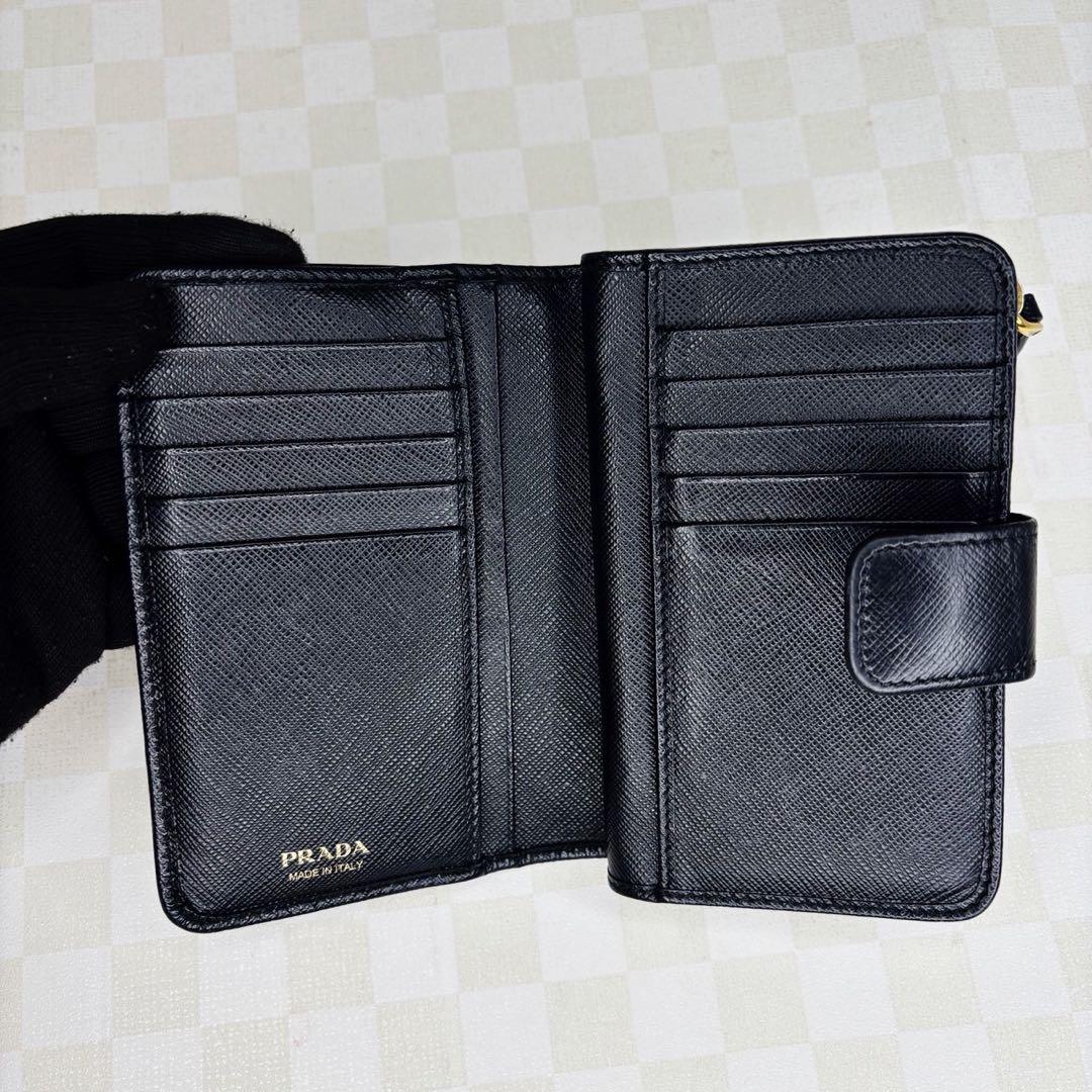 極美品　PRADA プラダ　財布　二つ折り　ブラック　M611
