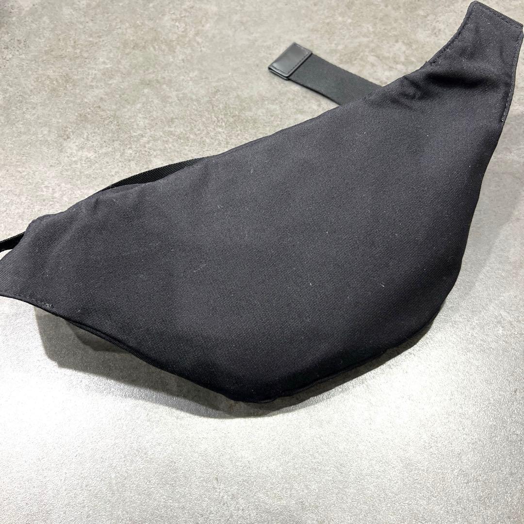 【美品】アニエスベー ブラック ボディバッグ