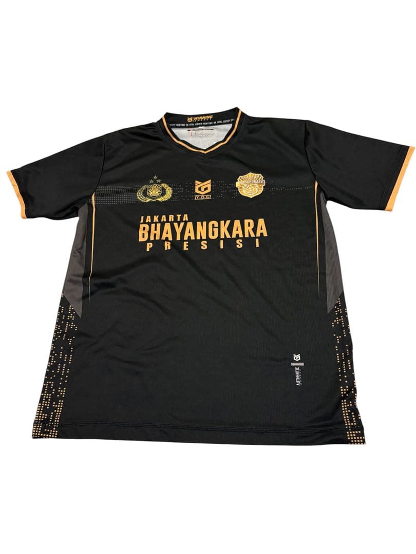 Tシャツ（半袖）と練習着　計3点