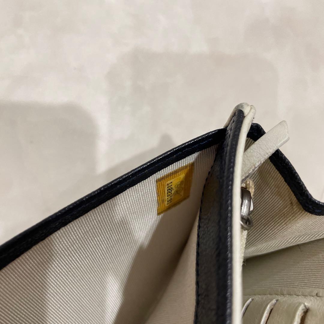 CHANEL シャネル　折り財布