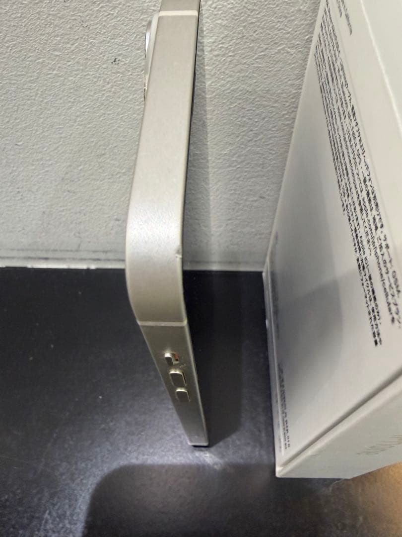 Apple iPhone 14 256GB 本体 SIMフリー