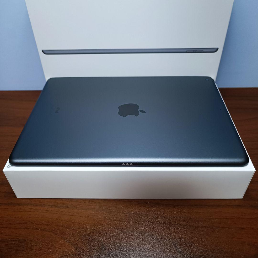 美品 iPad 10.2 第7世代 WiFi 128GB キーボード、カバー付き