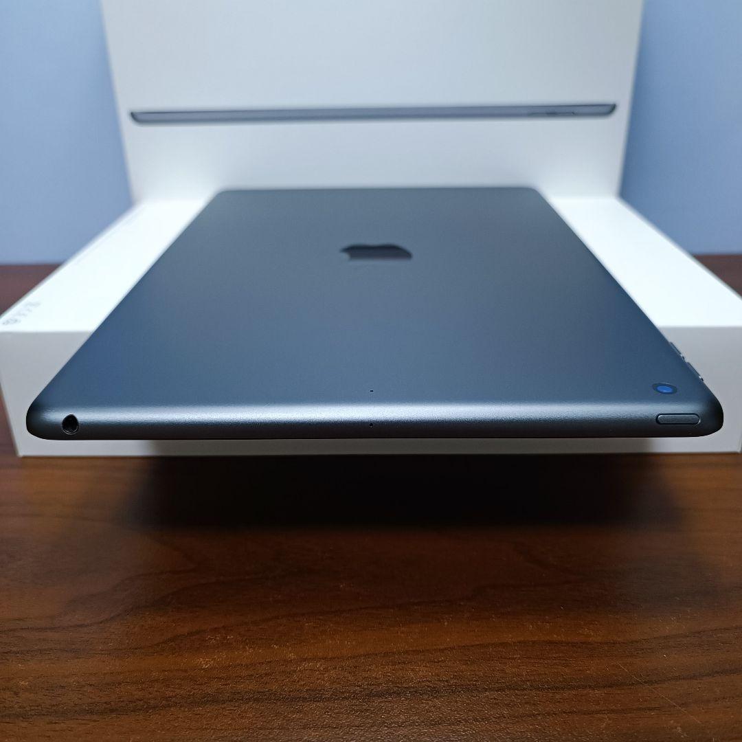 美品 iPad 10.2 第7世代 WiFi 128GB キーボード、カバー付き