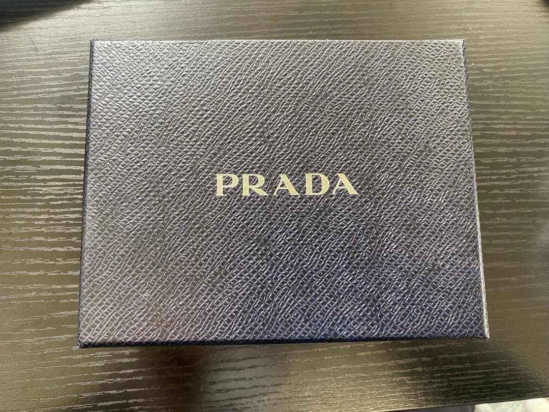 PRADA ブラック 名刺入れ
