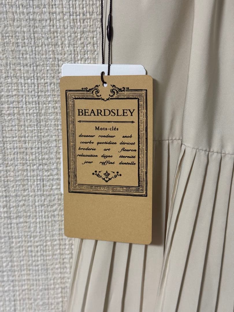 BEARDSLEY ビアズリー プリーツティアードスカート ホワイトFサイズ