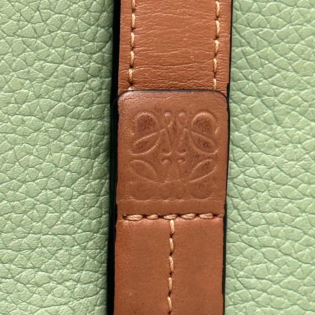 極上美品❣️LOEWE ロエベ アナグラム コンパクト グリーン 財布 P47
