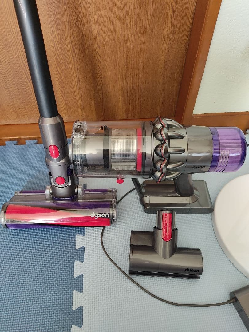 ダイソンコードレス掃除機V11-SV14専用スタンド付き