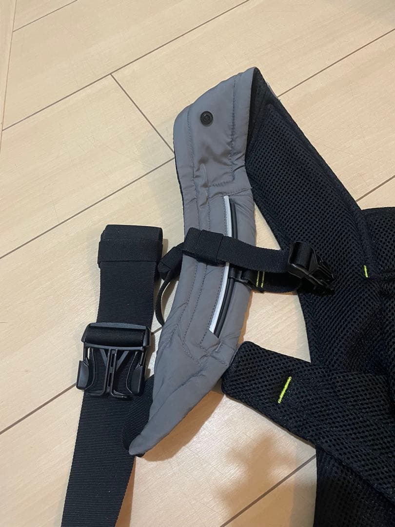 【極美品】エルゴベビー　AWAY アウェイ　コンパクト　抱っこ紐　メッシュ