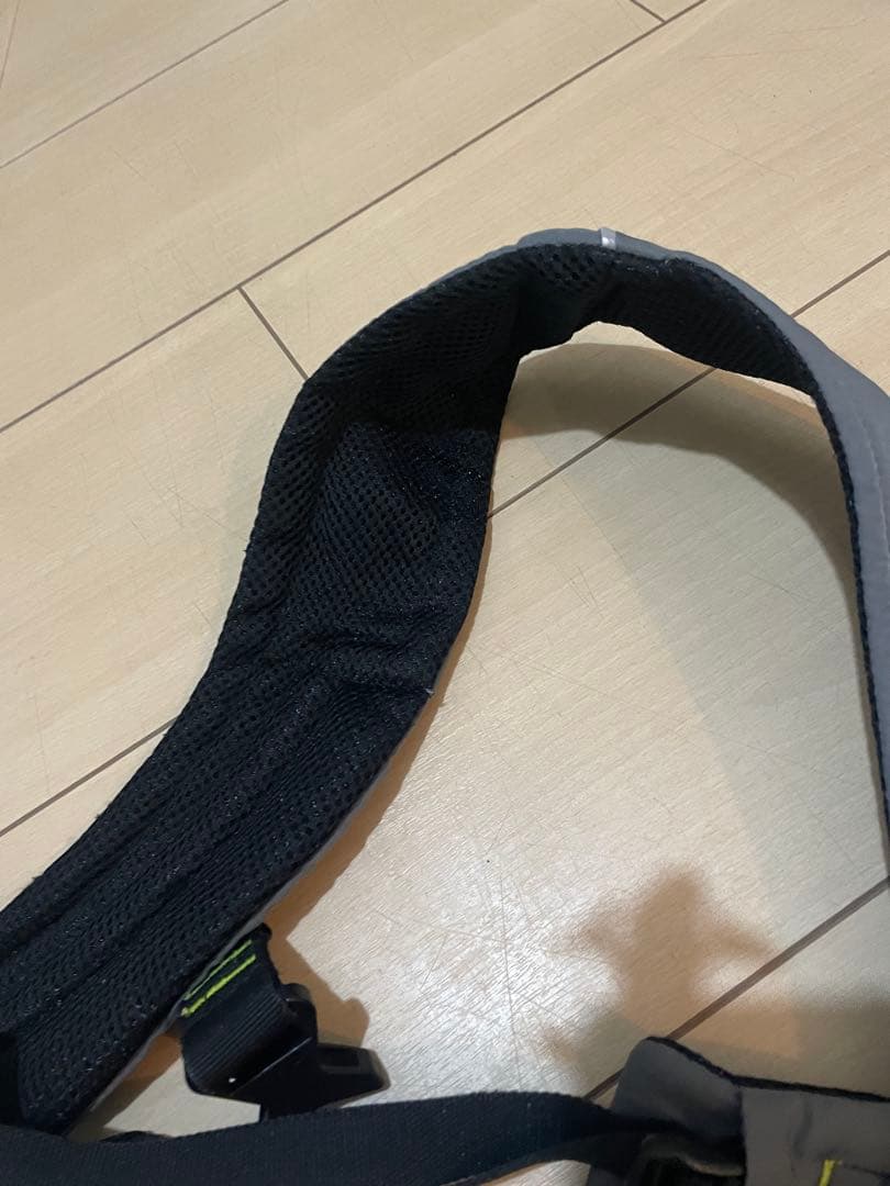 【極美品】エルゴベビー　AWAY アウェイ　コンパクト　抱っこ紐　メッシュ