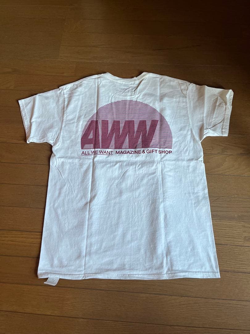 AWW MAGAZINE Tシャツ