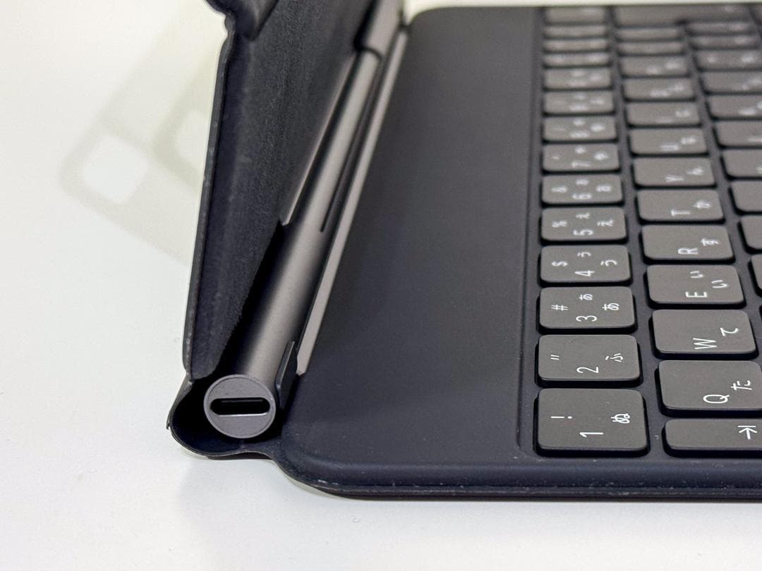 美品 11インチiPad Pro用 Magic Keyboard A2261