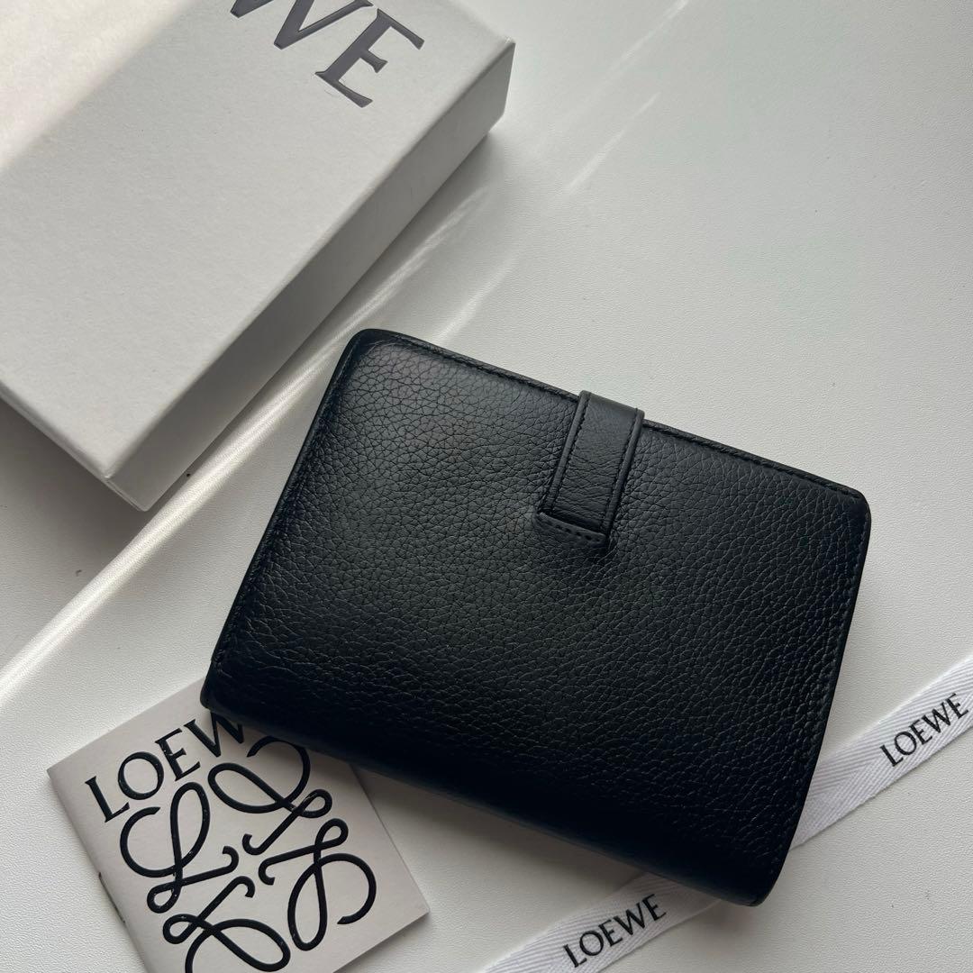 118 美品 LOEWE ロエベ 2つ折り財布