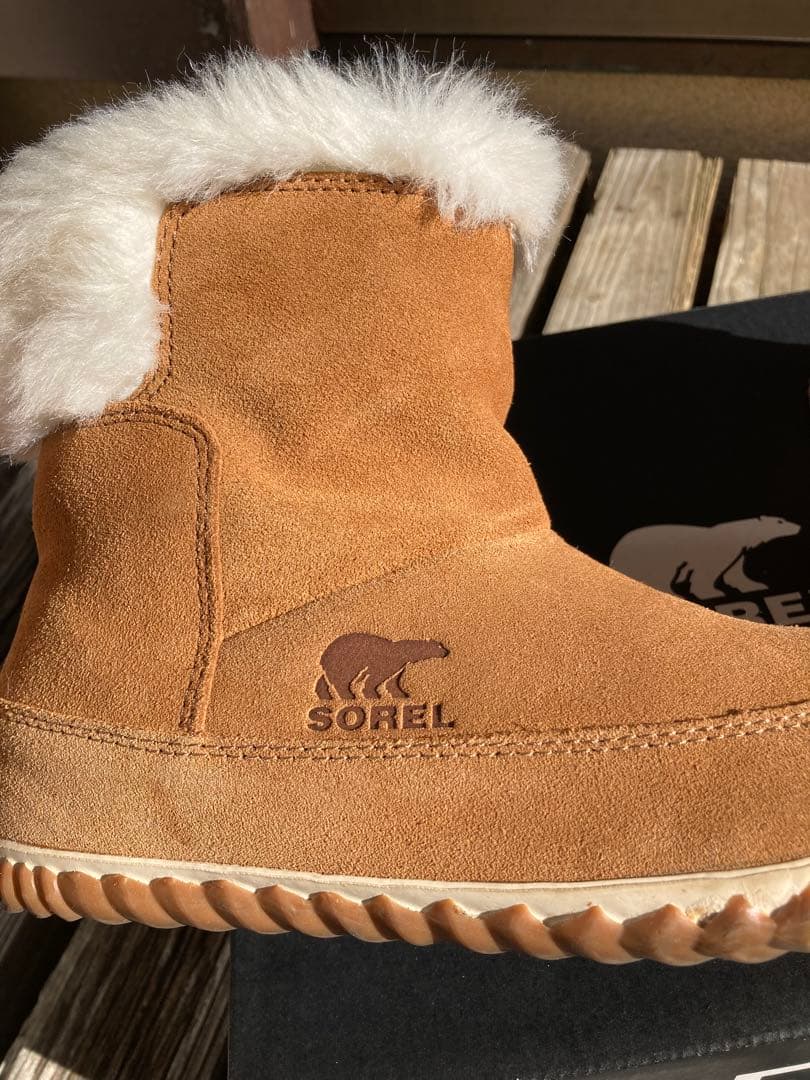 再！値下げSOREL ムートンブーツアウト アンド アバウト ブーティー25cm
