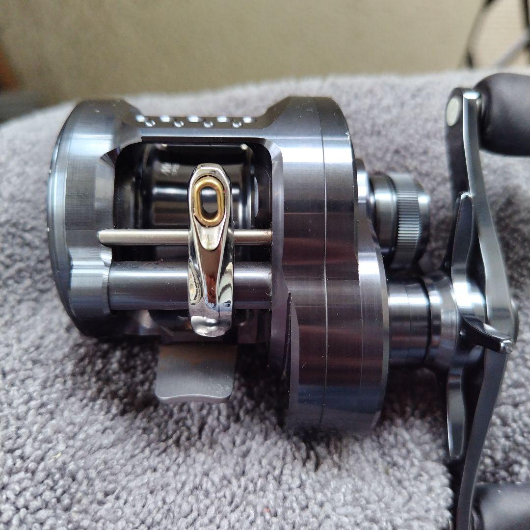 SHIMANO CALCUTTA CONQUEST 31HG 左ハンドル