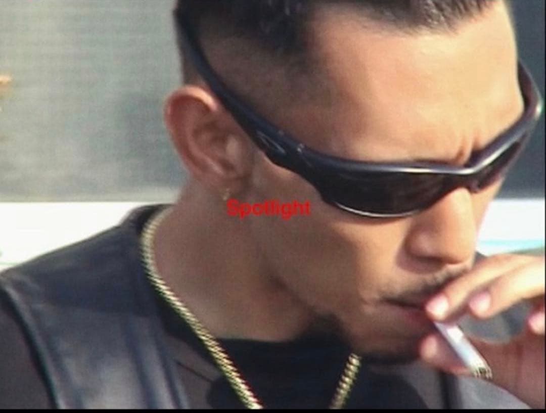 io着用OAKLEYサングラス