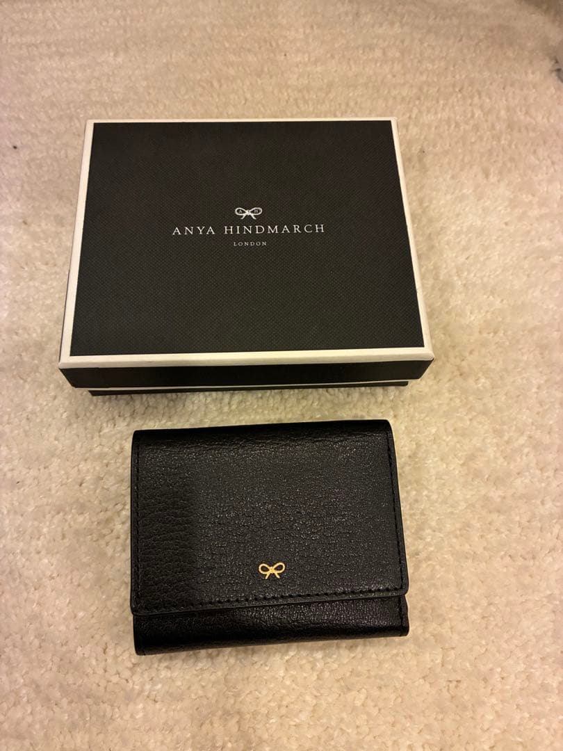 ANYA HINDMARCH ブラック 三つ折り財布　アイズ　美品