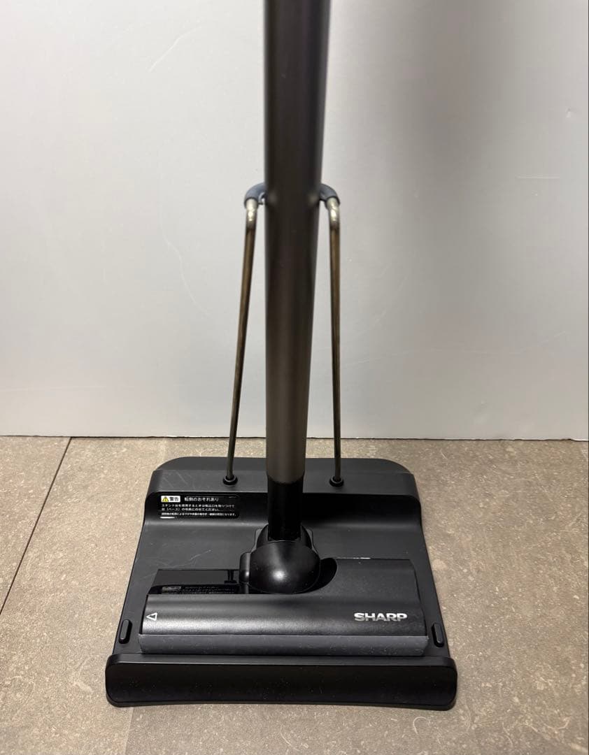 シャープ◇コードレススティッククリーナー EC-HR8-B