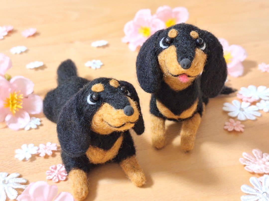 お座り ダックス ♪ ブラックタン 羊毛フェルト ぬいぐるみ 春