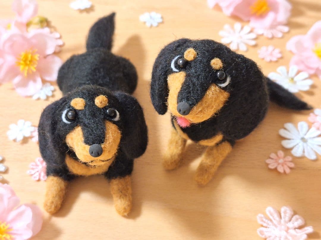 お座り ダックス ♪ ブラックタン 羊毛フェルト ぬいぐるみ 春