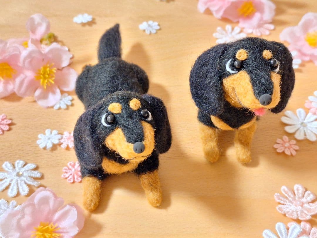 お座り ダックス ♪ ブラックタン 羊毛フェルト ぬいぐるみ 春