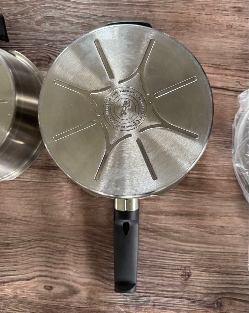 H*o様 フィスラー 圧力鍋 2.5L + 4.5L セット ビタビットプレミア