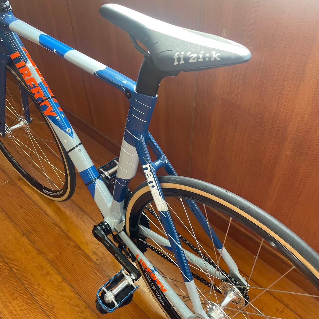 LIBERTY nemesis V1 ピストバイク　完成車