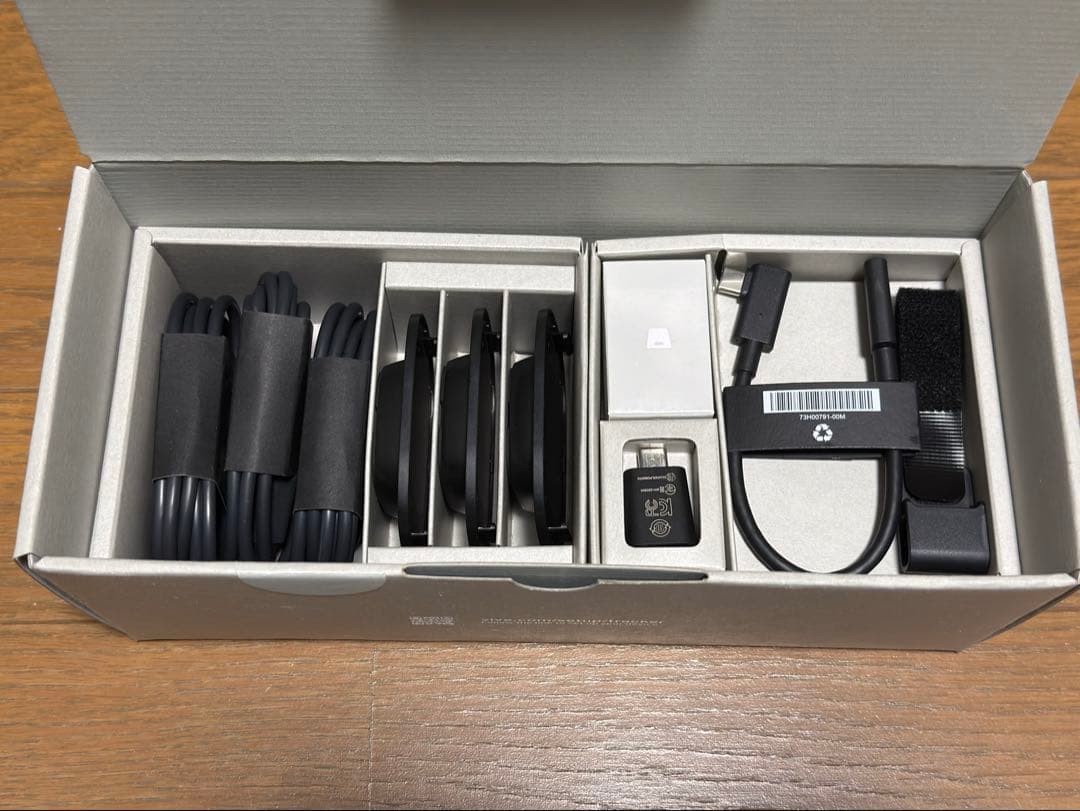 【美品】VIVE Ultimate Tracker 3個 EoZストラップ付き