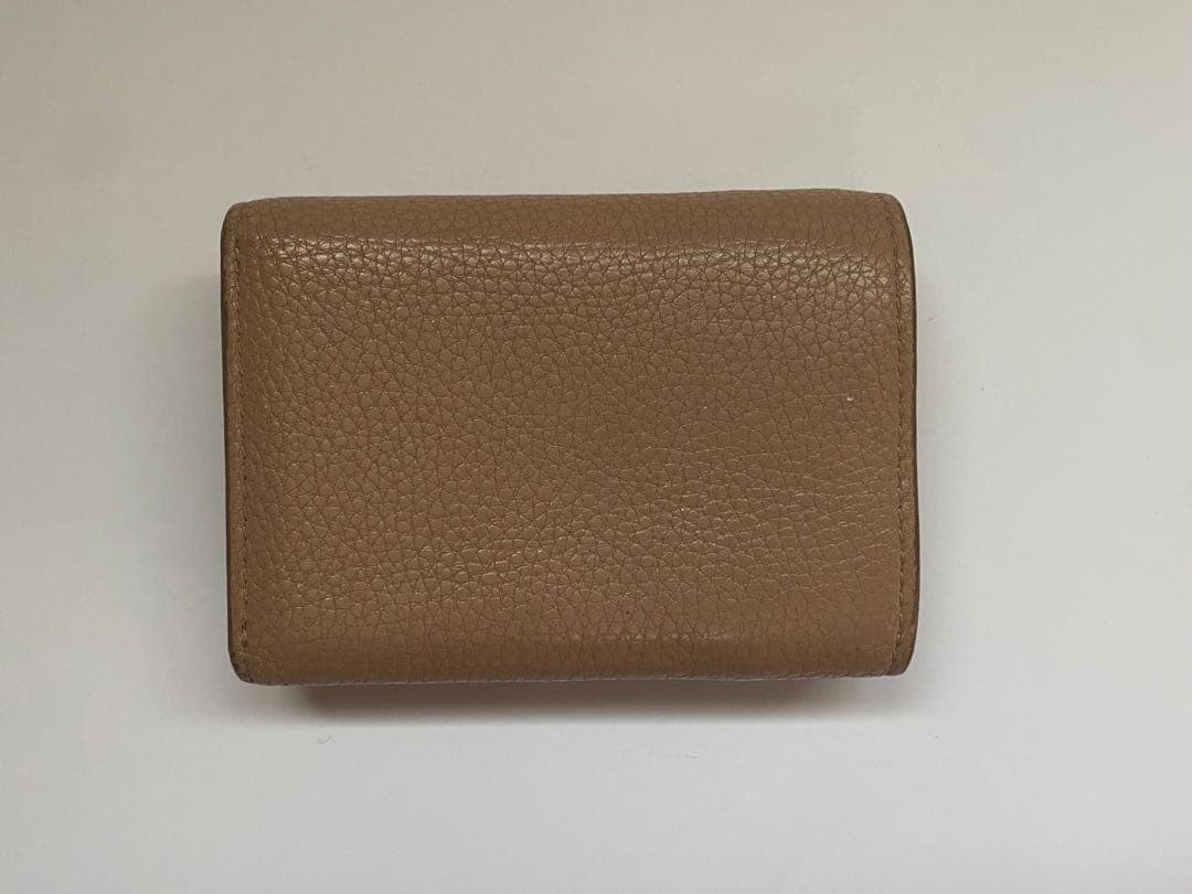付属品完備✨プラダ 三つ折り財布 レター型 シボ革 ロゴ金具 ミニ コンパクト
