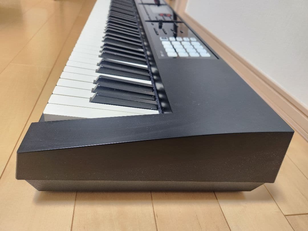 訳あり　Roland FA-08 88鍵 シンセサイザー ケース付　送料込み