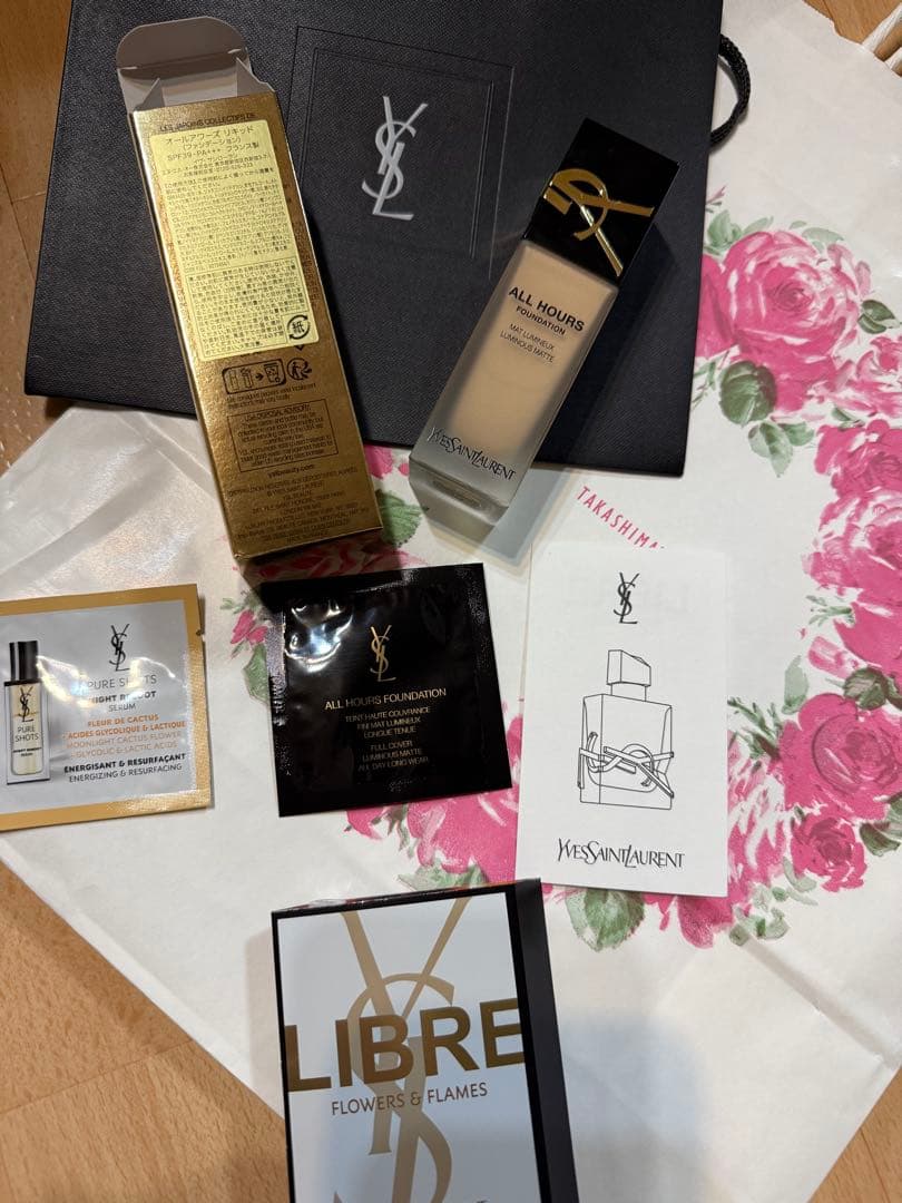 ファンデーション Yves Saint Laurent ALL HOURS FOUNDATION