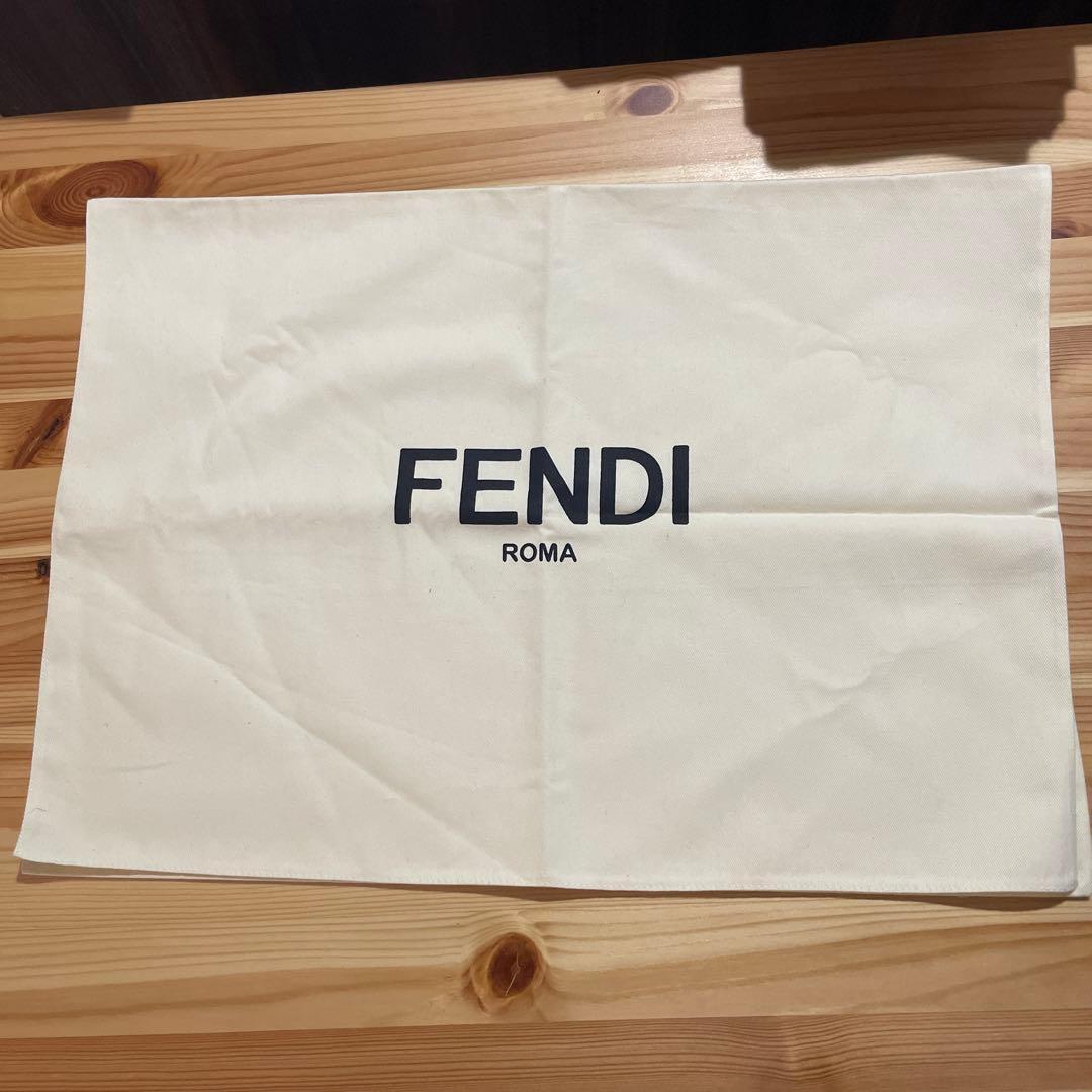 あやかの FENDI ズッカ柄 ニットマフラー ストール
