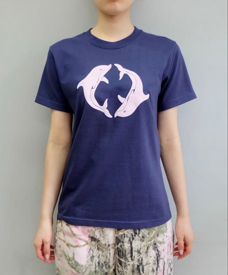 トップス Labyrins Two Dolphin Tshirt
