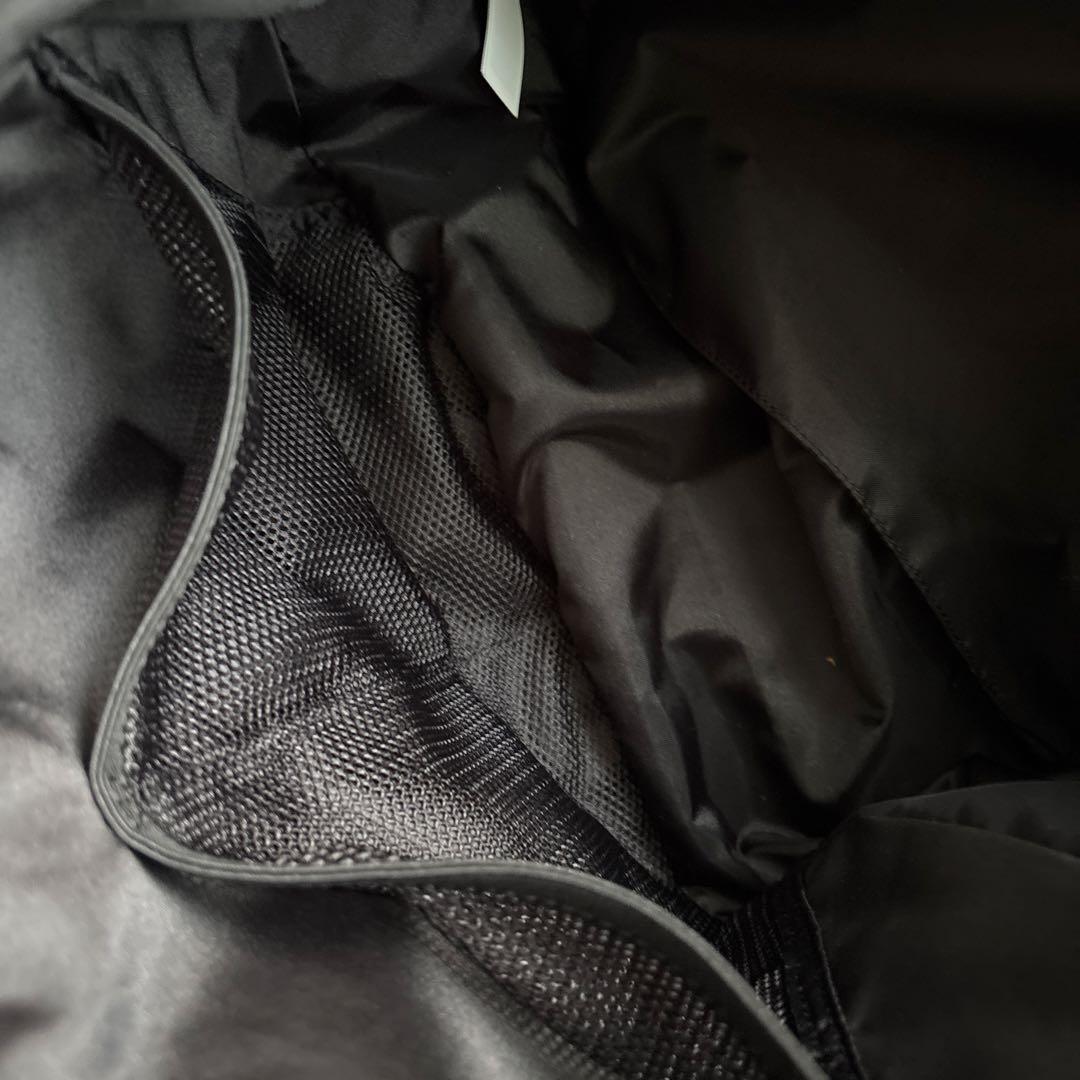 Lululemon ブラック ショルダーバッグ