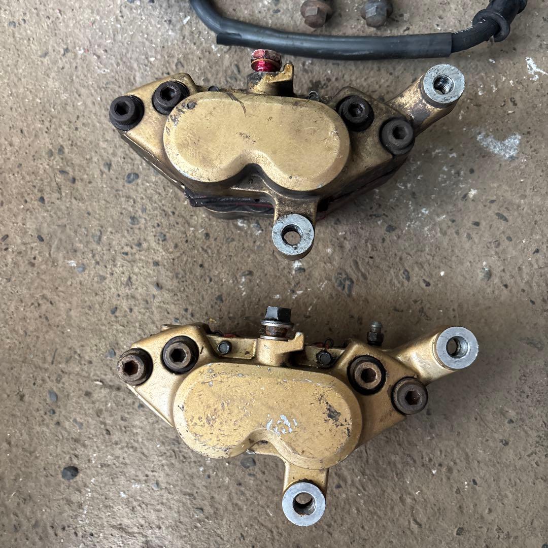 TZR250 ブレーキキャリパー 2個セット1KT、2x t