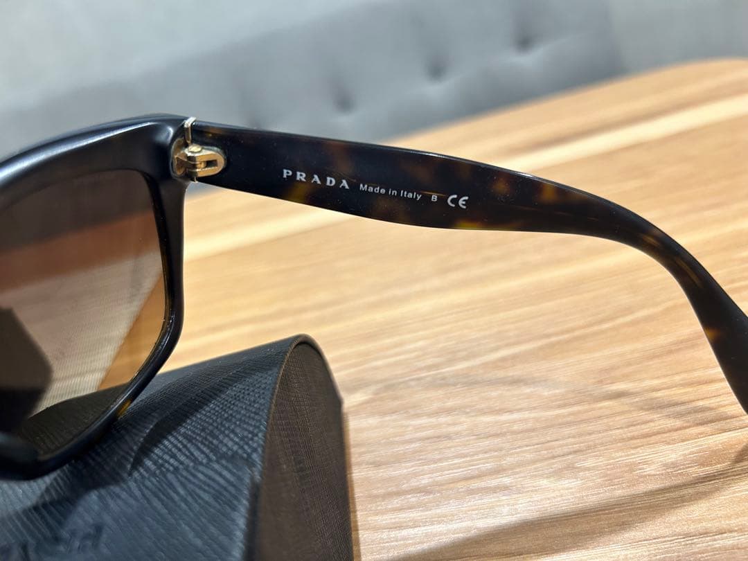 PRADA サングラス ケース付き